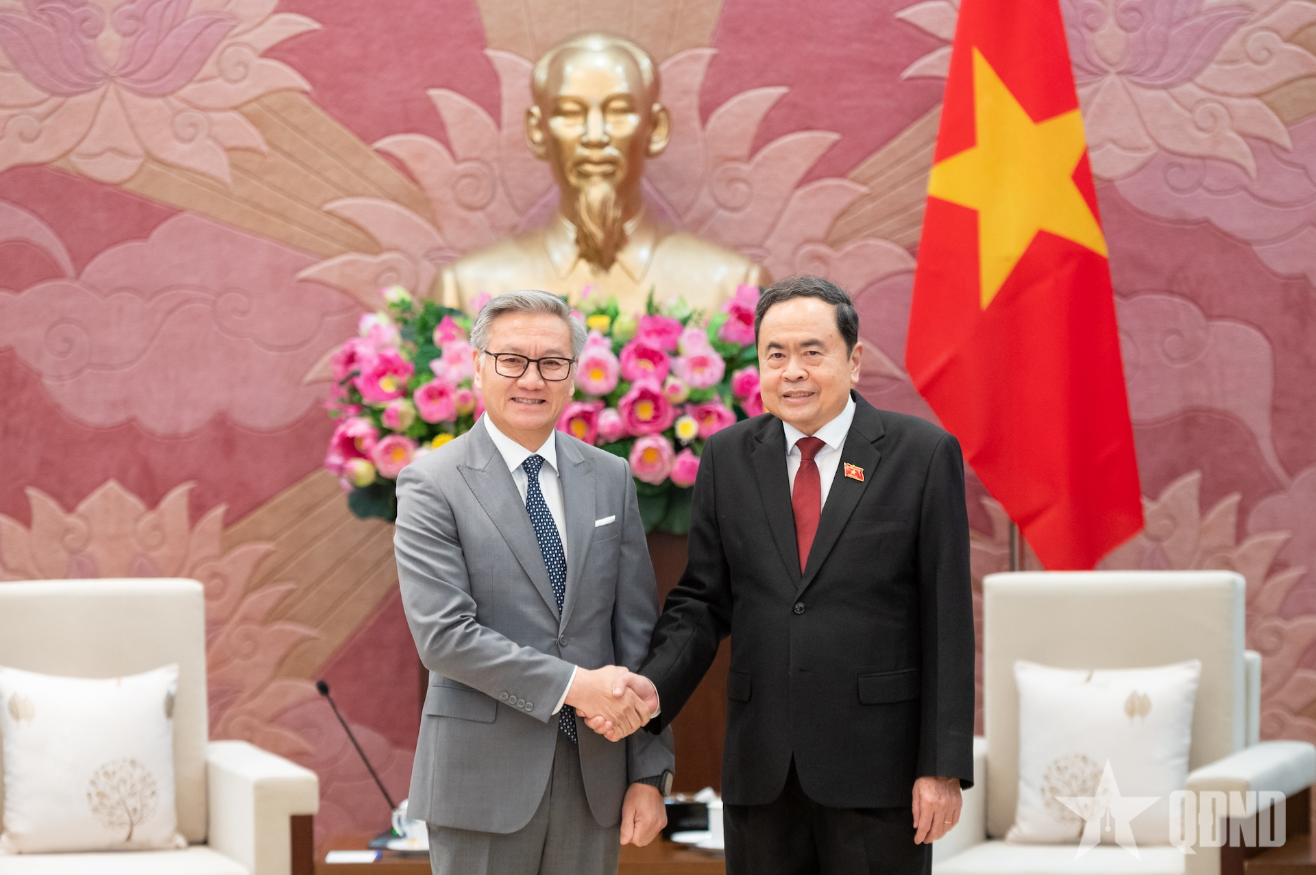 Chủ tịch Quốc hội Trần Thanh Mẫn tiếp Bộ trưởng Bộ Ngoại giao Lào